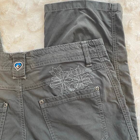 Kuhl Womens Sz 2 Embroidered Capri Pant Outdoor Hiking Gorpcore Goth Grey Y2K - Picture 3 of 6